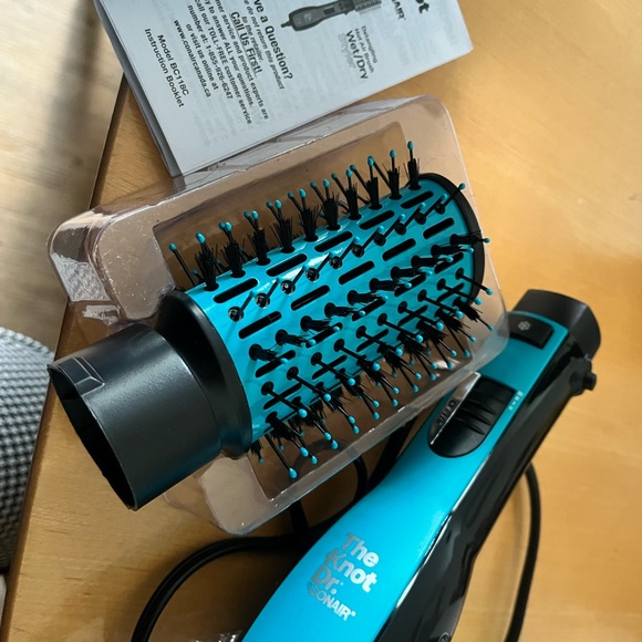 DETANGLING HOT AIR BRUSH (WET/DRY STYLER) - THE KNOT DR. CONAIR - Picture 7 of 7